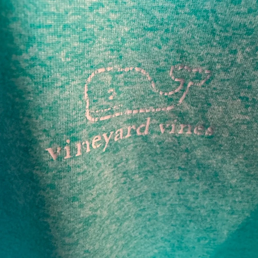 Sea green VV performance shirt - Picture 2 of 5